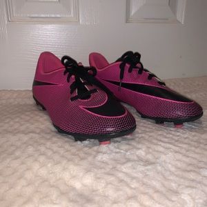 Nike Bravata Soccer Cleats